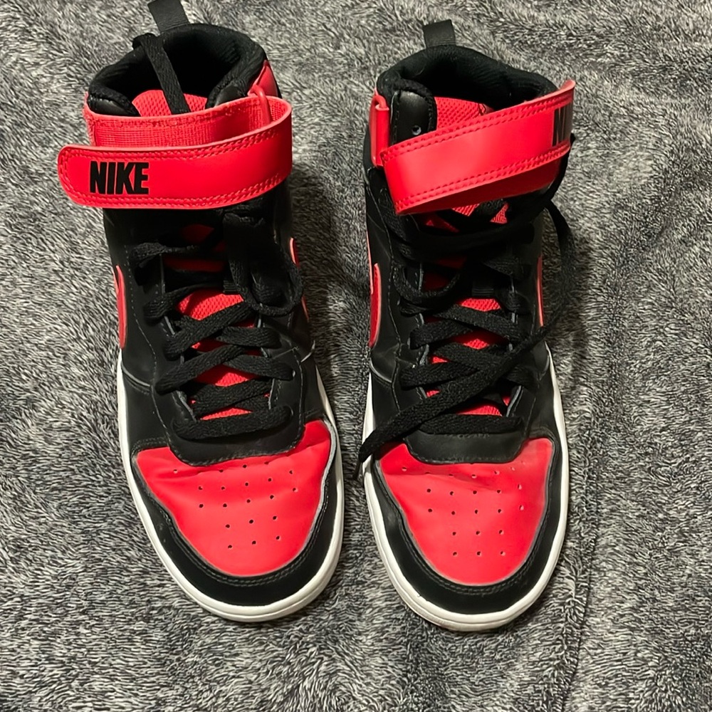 Nike Court Borough Mid 2